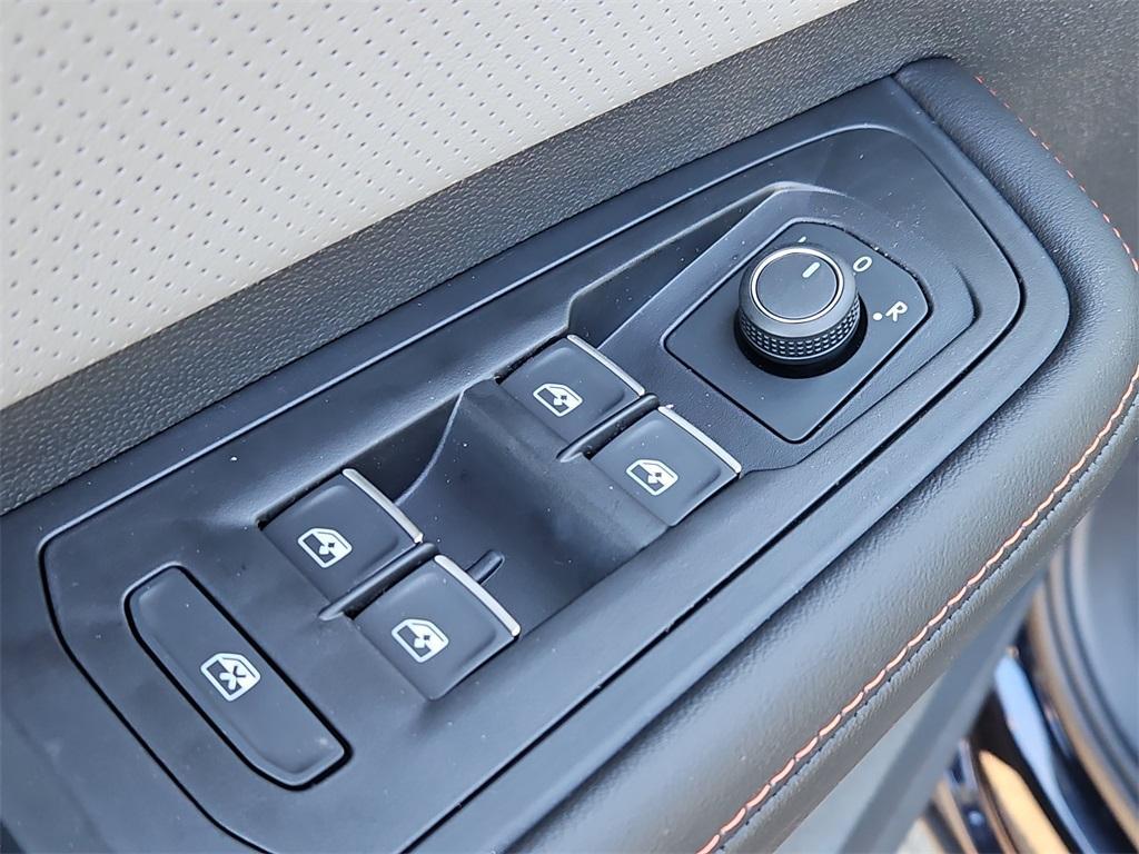 new 2025 Volkswagen Atlas car, priced at $47,389