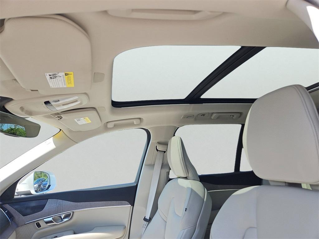 used 2023 Volvo XC90 car, priced at $40,987