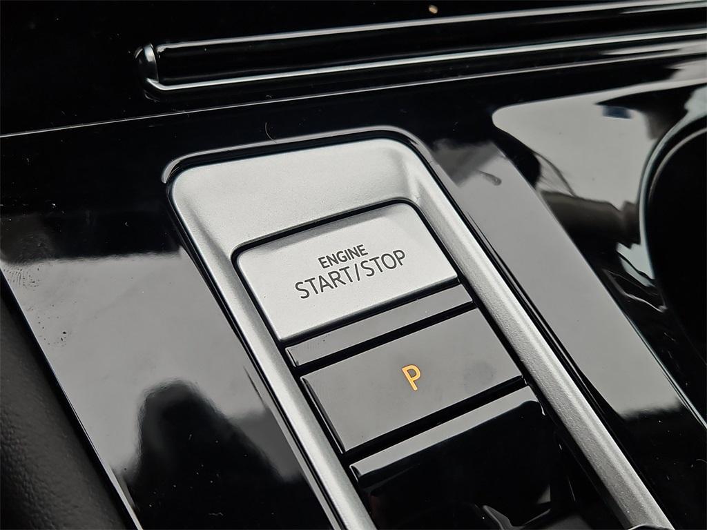 new 2025 Volkswagen Atlas car, priced at $49,646