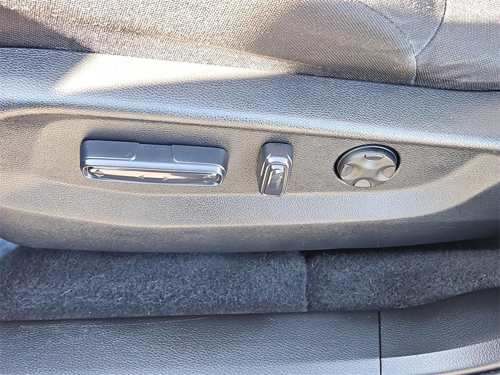 used 2022 Honda CR-V car, priced at $26,987