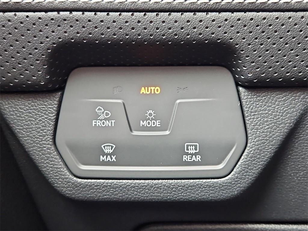 new 2025 Volkswagen Atlas car, priced at $53,995