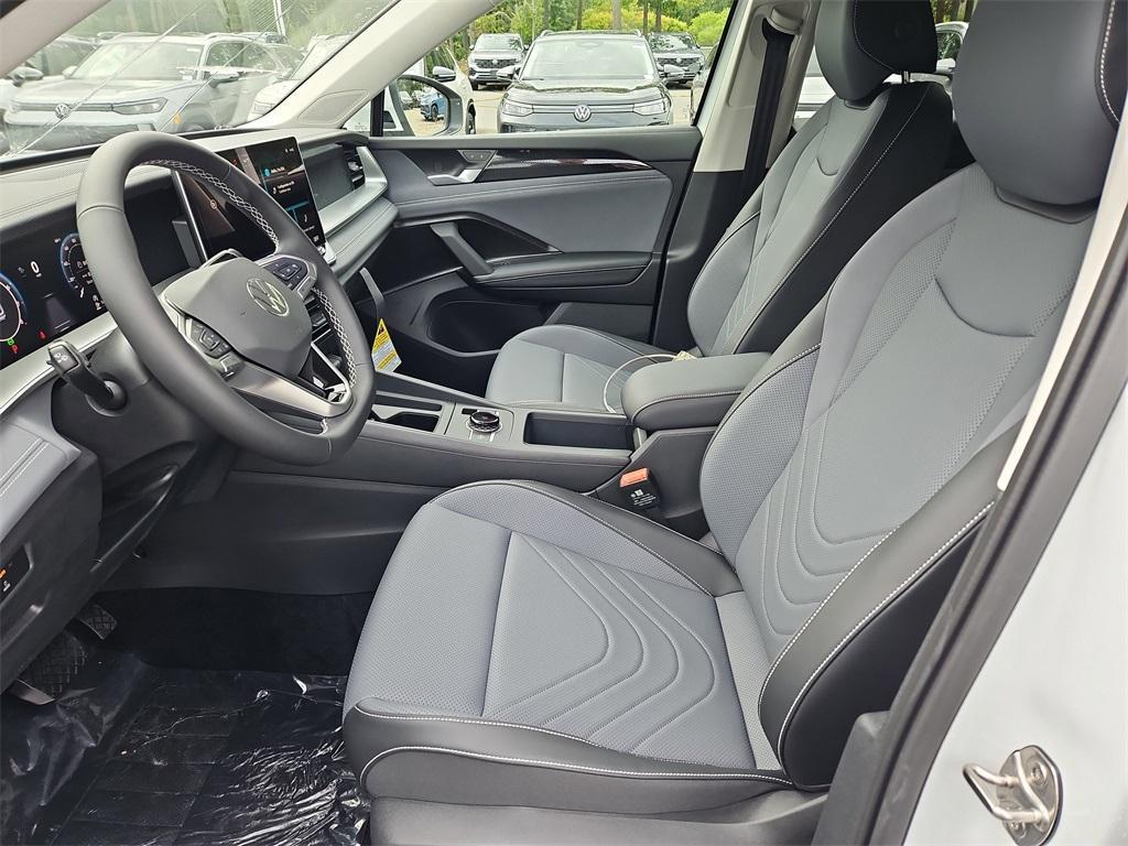 new 2025 Volkswagen Tiguan car, priced at $35,623