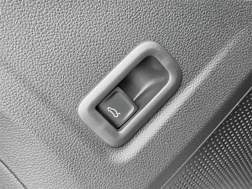 new 2025 Volkswagen Tiguan car, priced at $35,623