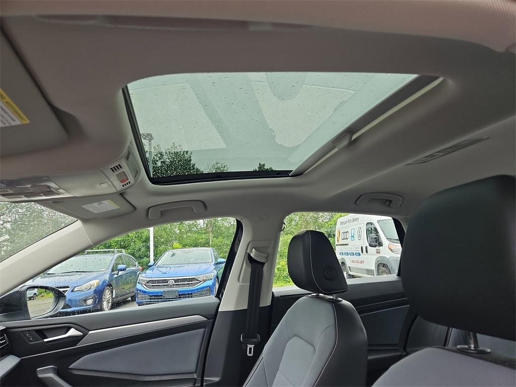 new 2025 Volkswagen Jetta car, priced at $27,253