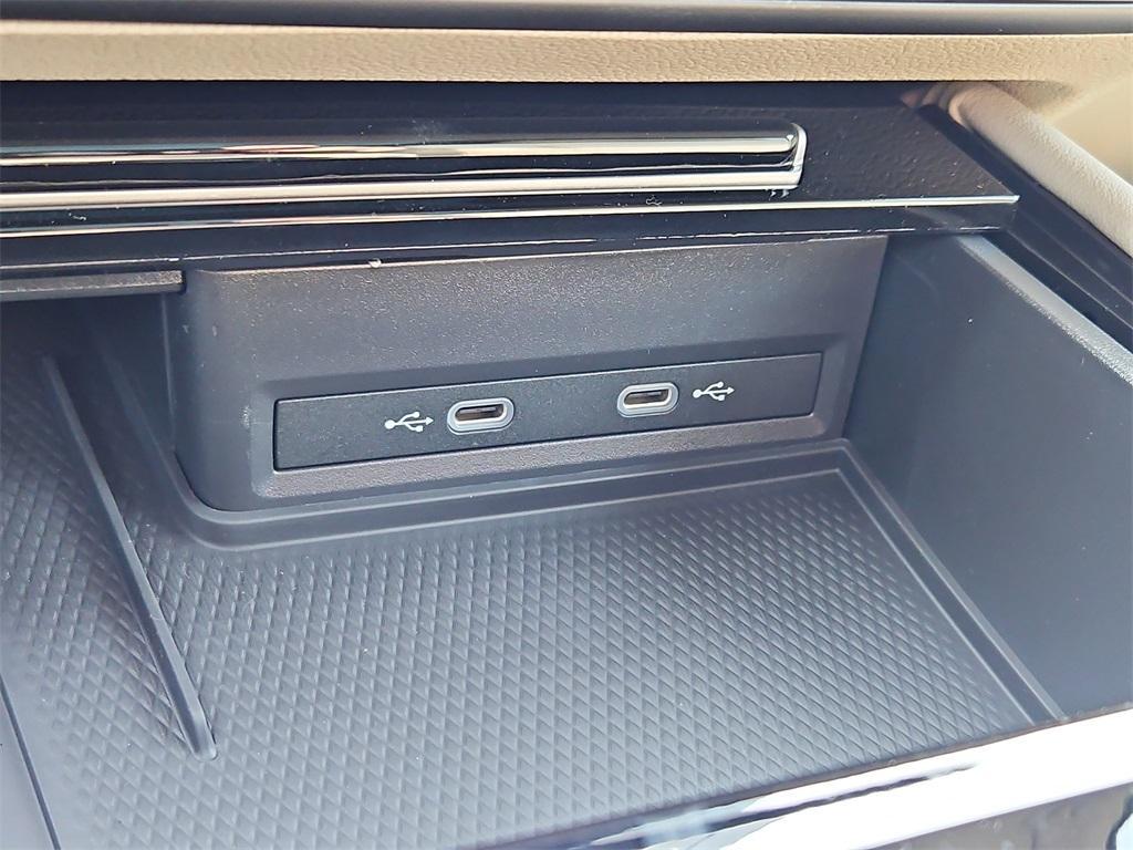 new 2025 Volkswagen Atlas car, priced at $47,058