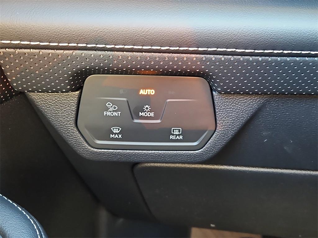 new 2026 Volkswagen Atlas car, priced at $47,427