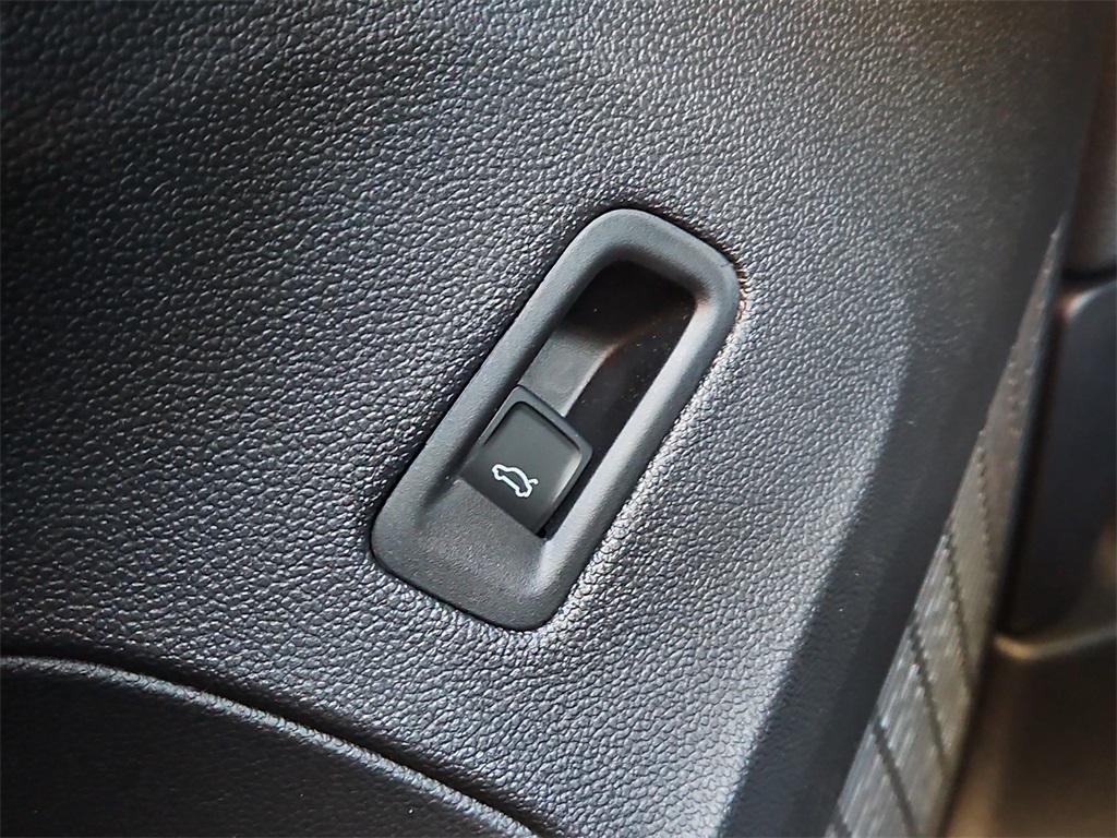 new 2026 Volkswagen Atlas car, priced at $47,427