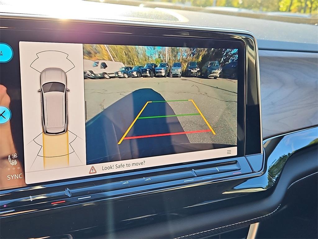 new 2026 Volkswagen Atlas car, priced at $47,427