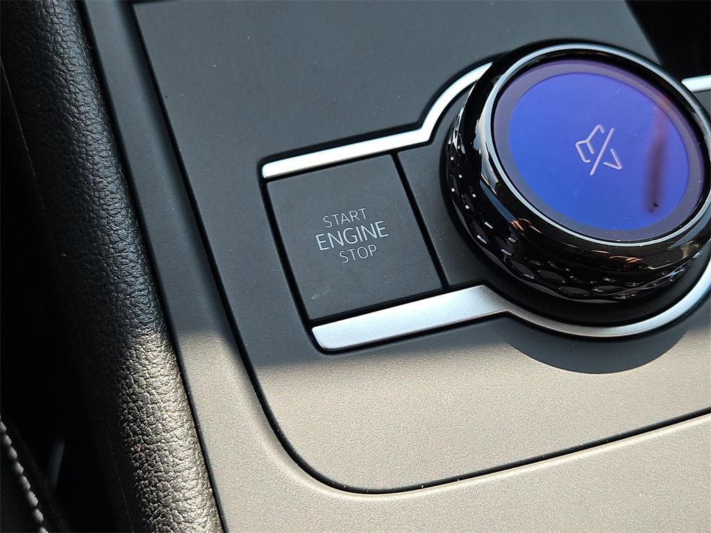 new 2025 Volkswagen Tiguan car, priced at $36,239