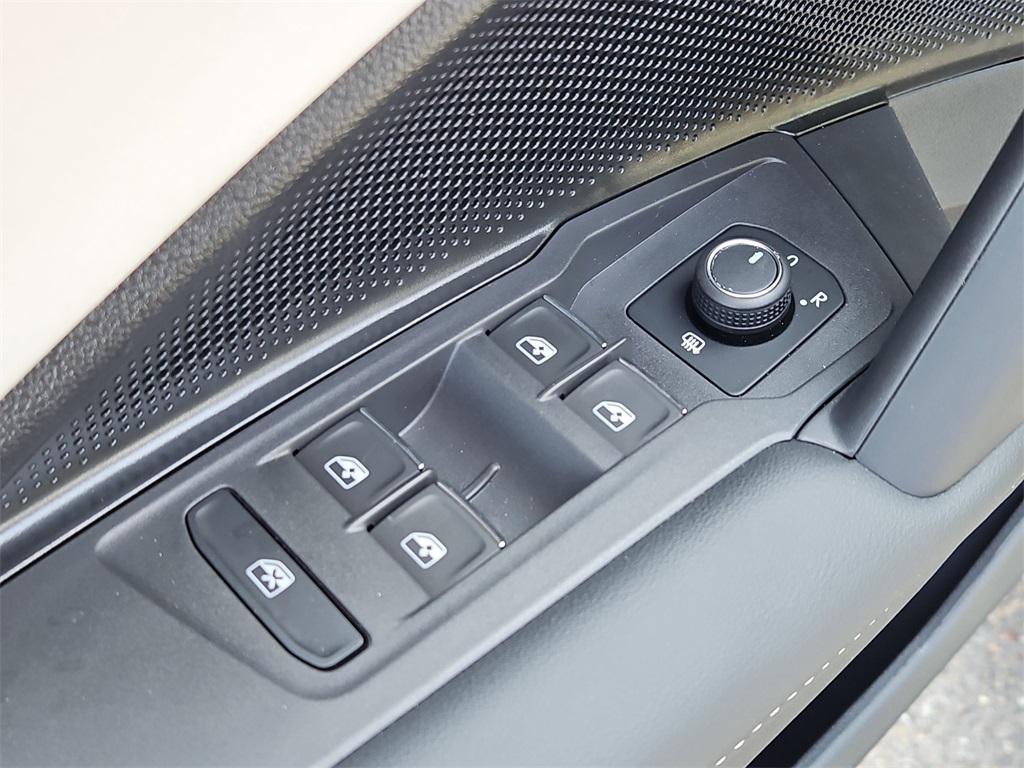 new 2025 Volkswagen Tiguan car, priced at $36,239