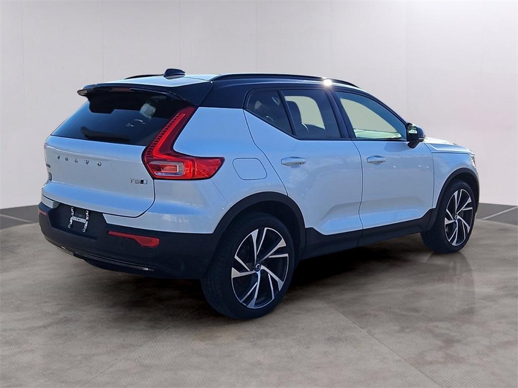 used 2022 Volvo XC40 car, priced at $30,987