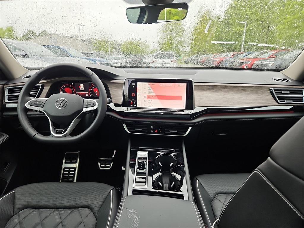 new 2025 Volkswagen Atlas car, priced at $55,167