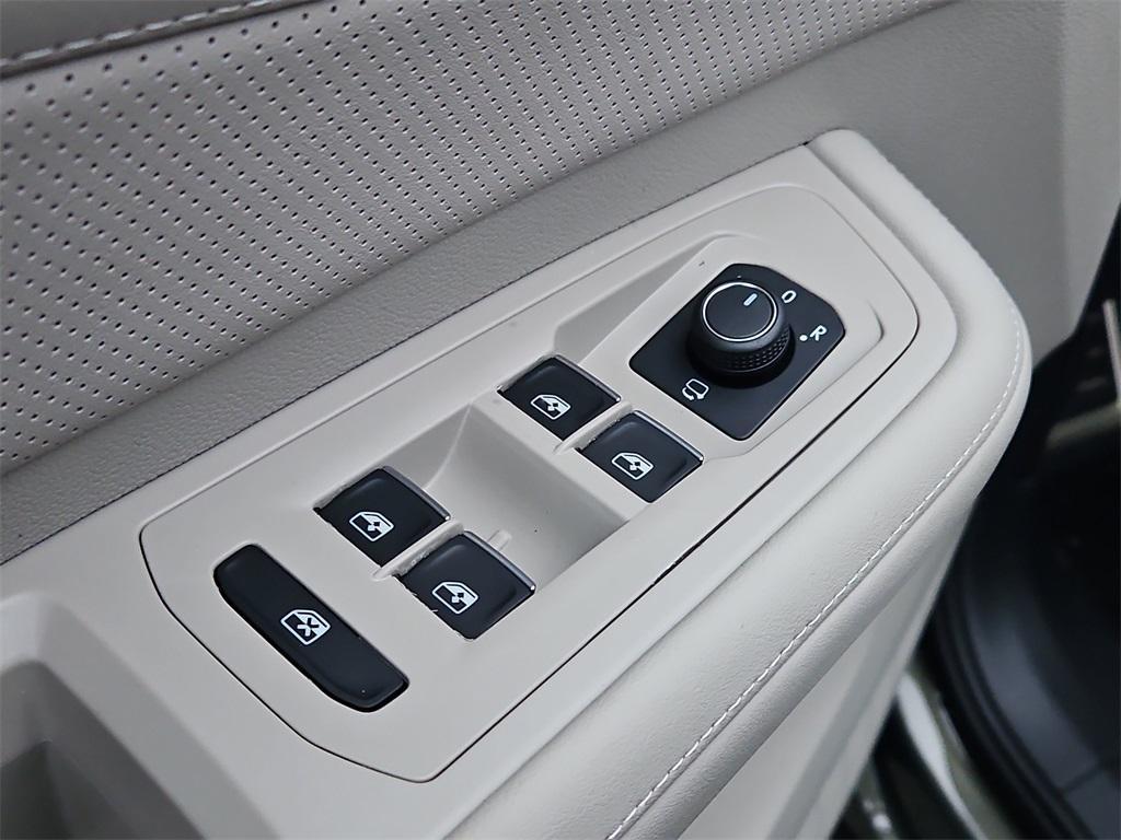 new 2026 Volkswagen Atlas car, priced at $55,864