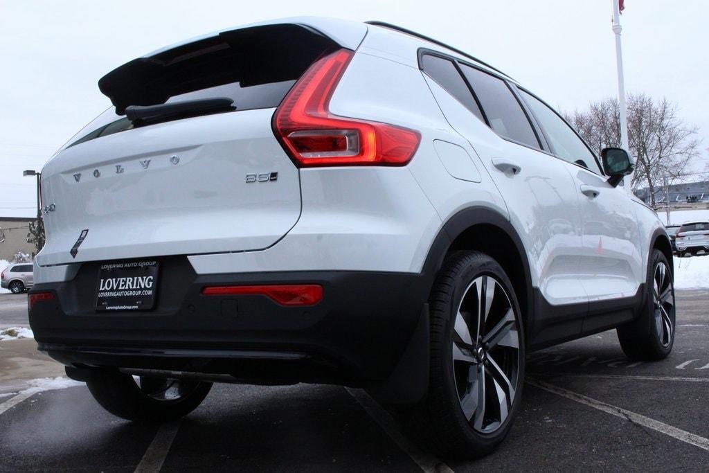new 2024 Volvo XC40 car, priced at $50,455