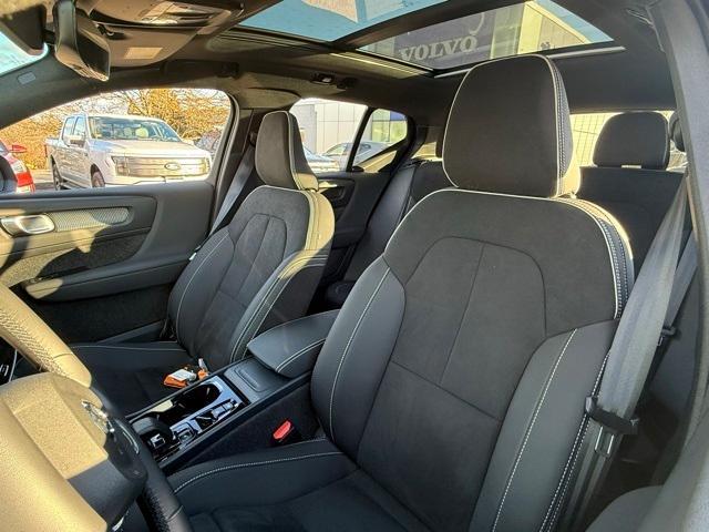 used 2025 Volvo XC40 car, priced at $34,853