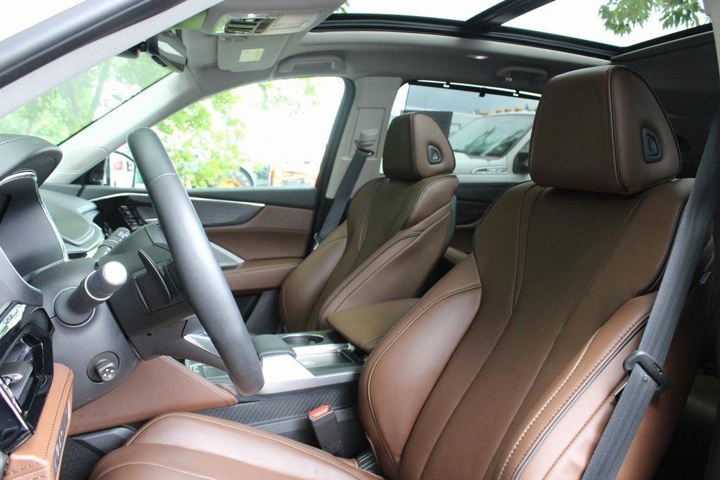 used 2023 Acura MDX car, priced at $44,477