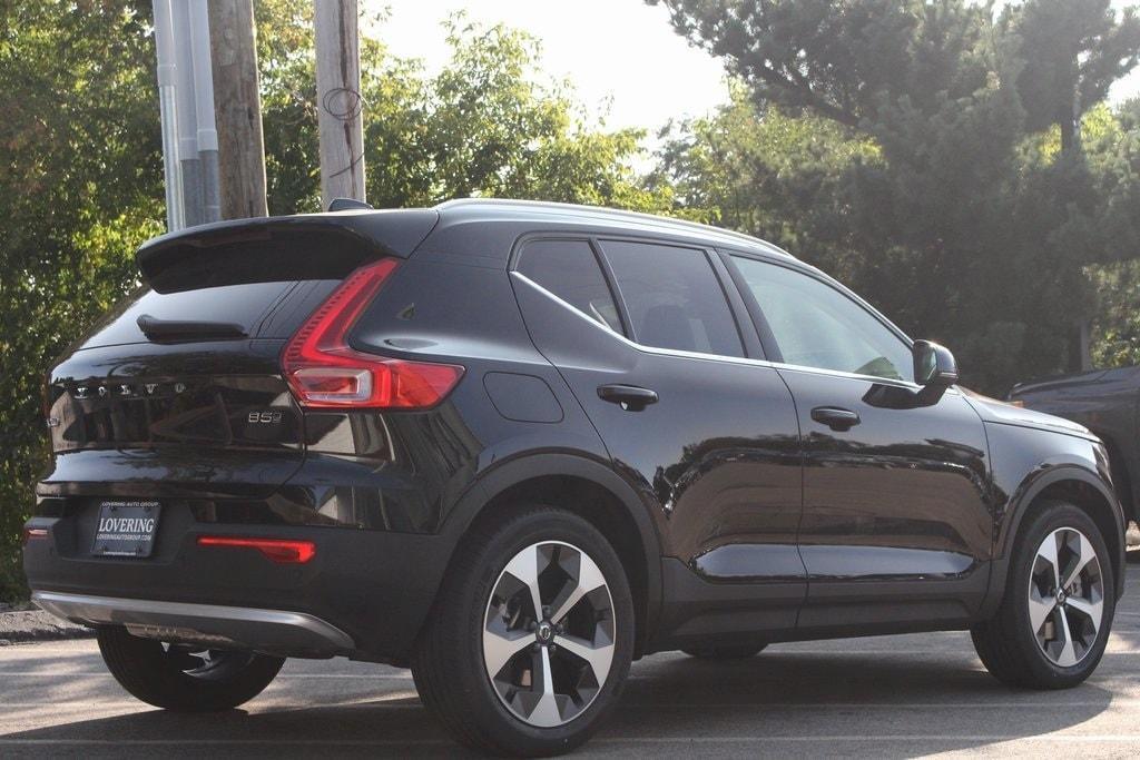 new 2025 Volvo XC40 car