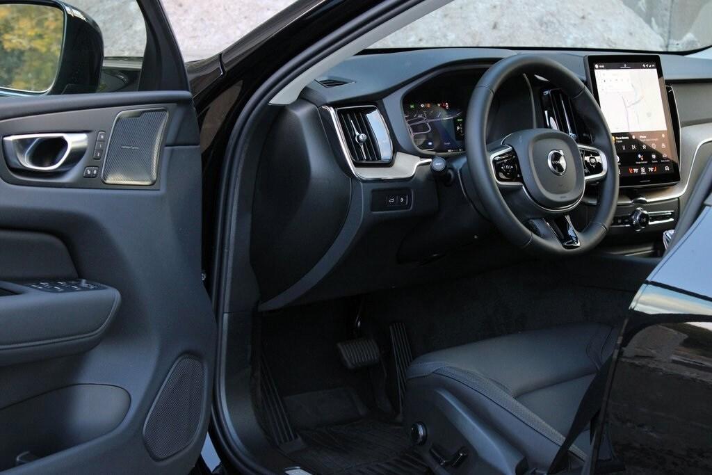 new 2026 Volvo XC60 Plug-In Hybrid car, priced at $70,460