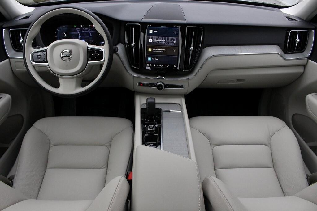 new 2025 Volvo XC60 Plug-In Hybrid car
