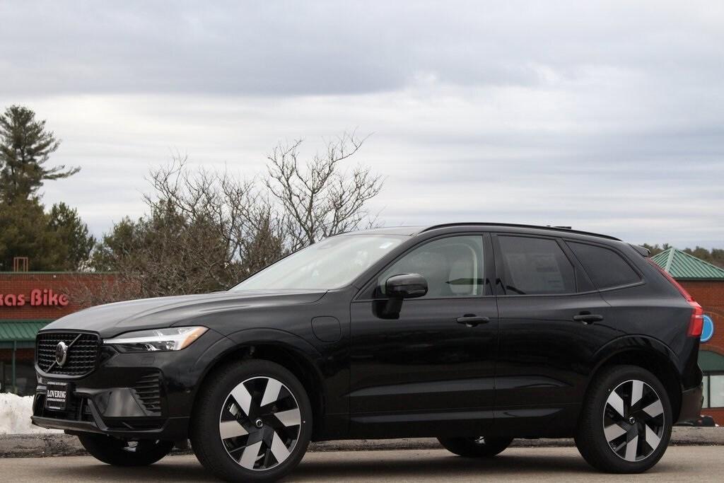 new 2025 Volvo XC60 Plug-In Hybrid car