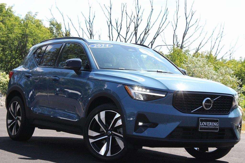 used 2024 Volvo XC40 car, priced at $33,225