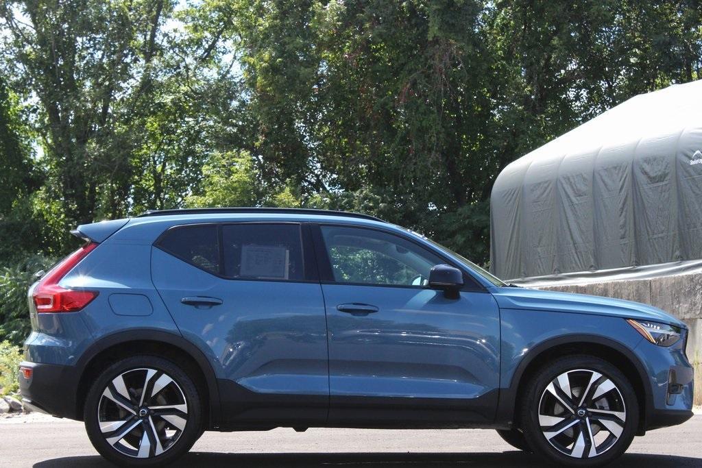 used 2024 Volvo XC40 car, priced at $33,225