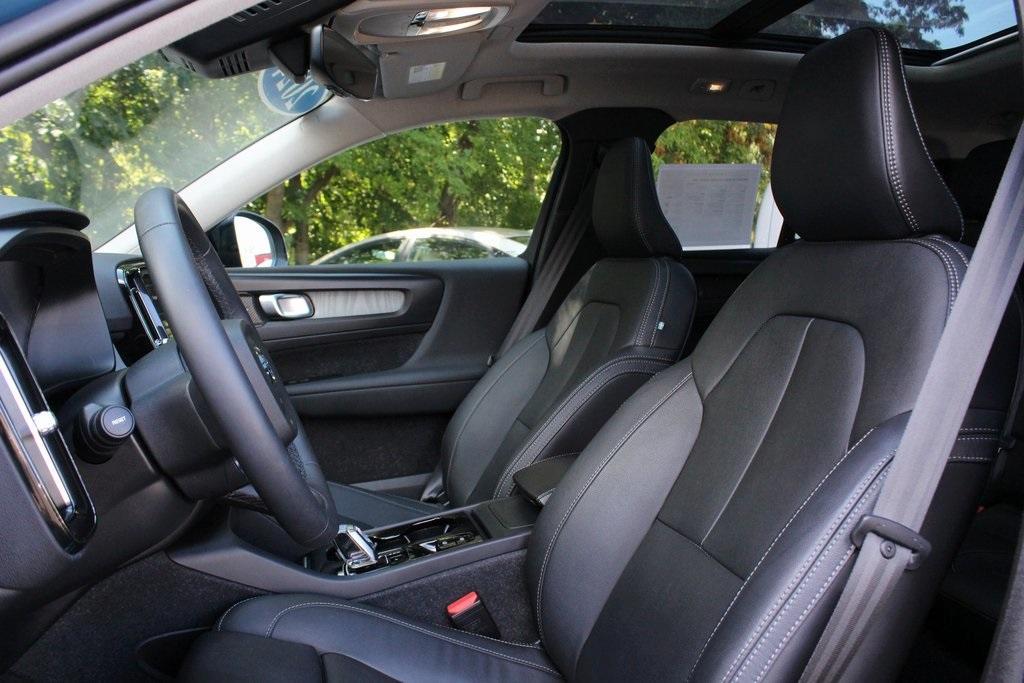 used 2024 Volvo XC40 car, priced at $33,225