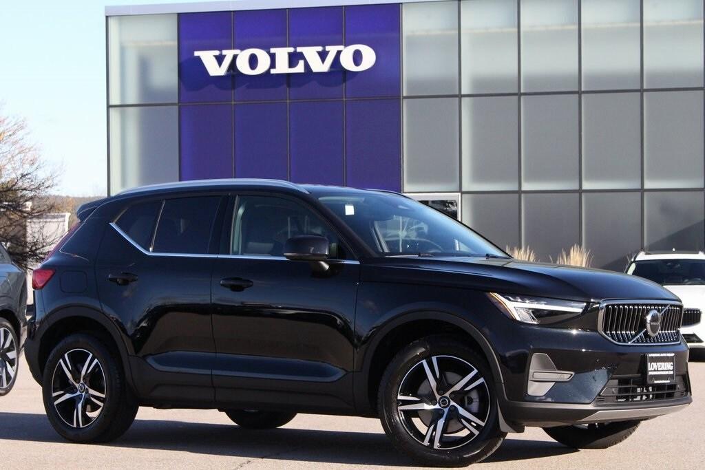 new 2025 Volvo XC40 car