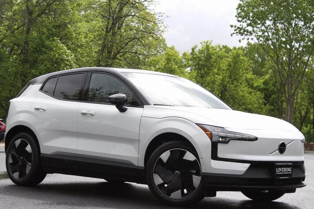 new 2025 Volvo EX30 car