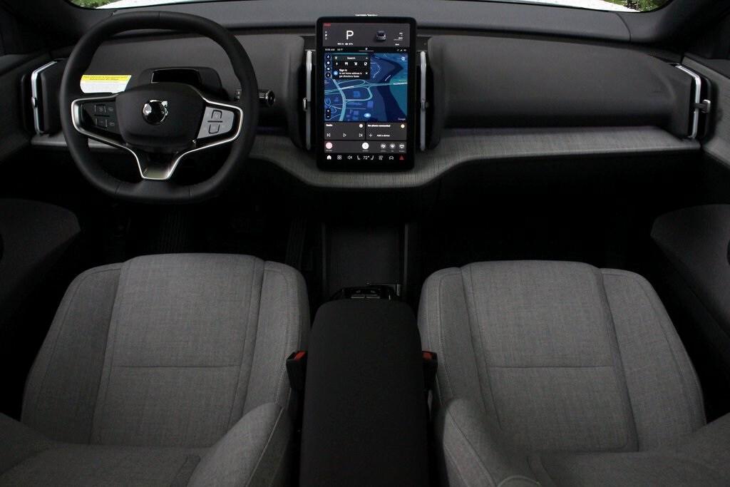new 2025 Volvo EX30 car