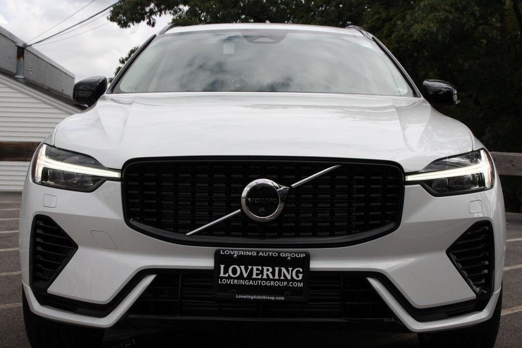 new 2025 Volvo XC60 Plug-In Hybrid car