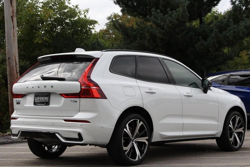 new 2025 Volvo XC60 Plug-In Hybrid car