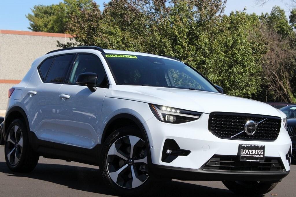 new 2026 Volvo XC40 car, priced at $50,150