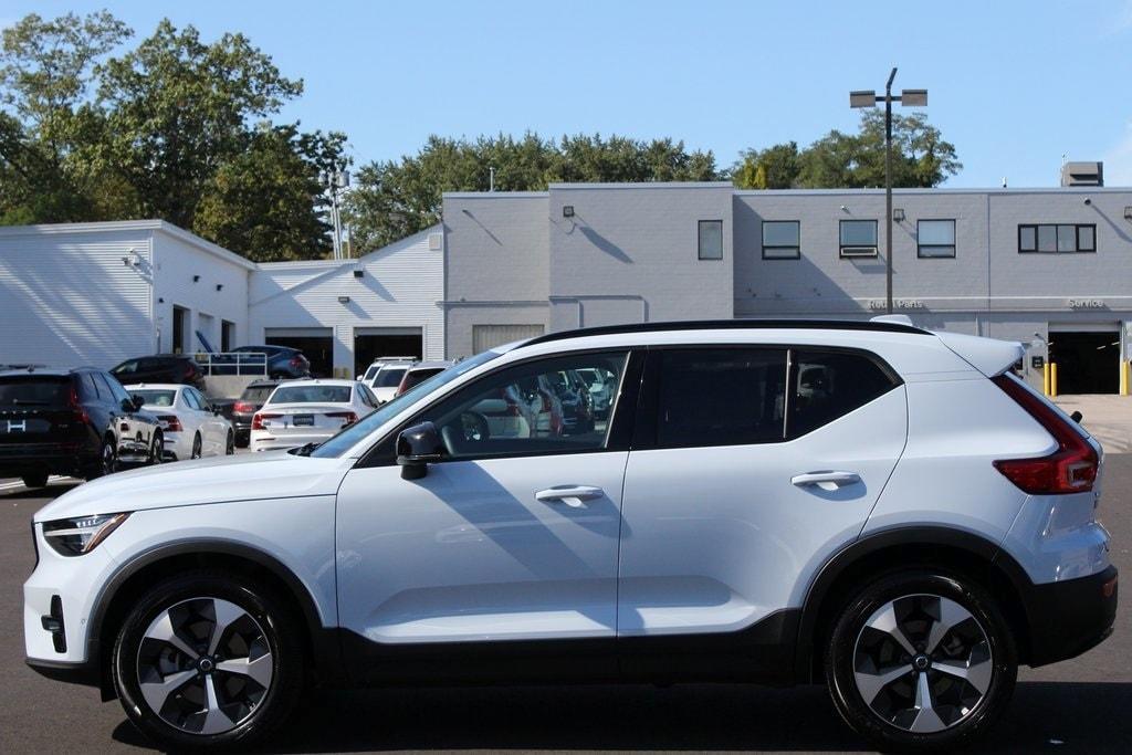 new 2026 Volvo XC40 car, priced at $50,150