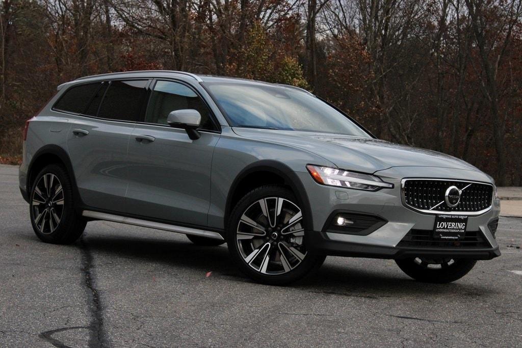 new 2026 Volvo V60 Cross Country car, priced at $60,775