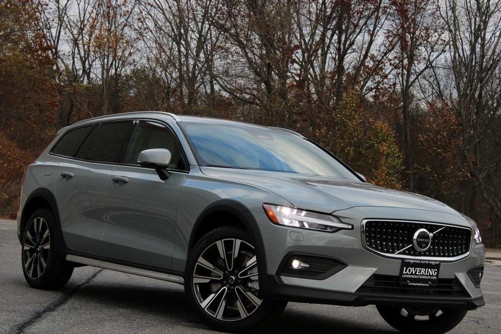 new 2026 Volvo V60 Cross Country car, priced at $60,775