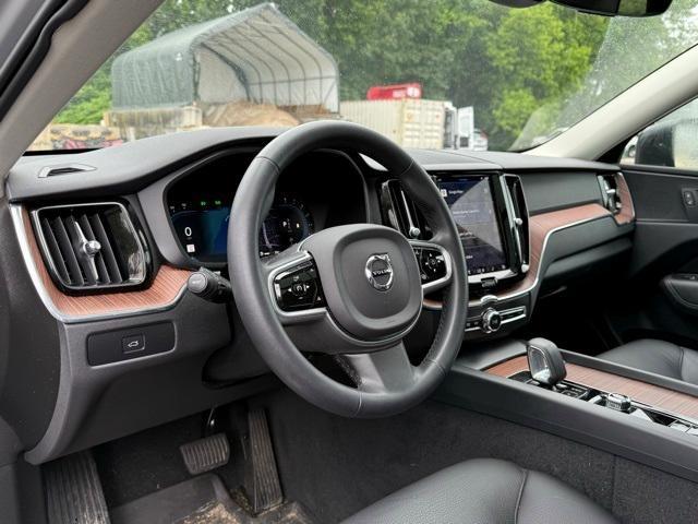 used 2023 Volvo XC60 car, priced at $43,477