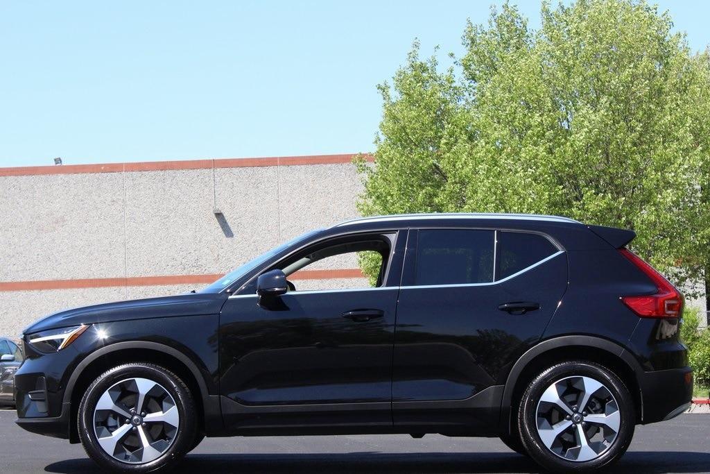 new 2025 Volvo XC40 car, priced at $42,015