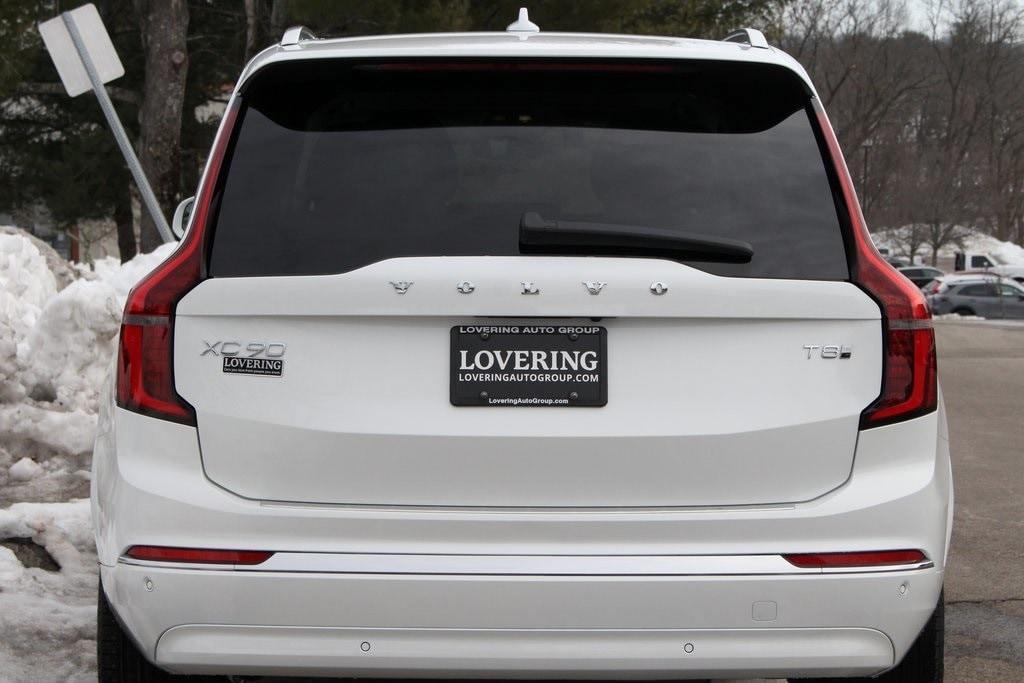 new 2025 Volvo XC90 Plug-In Hybrid car