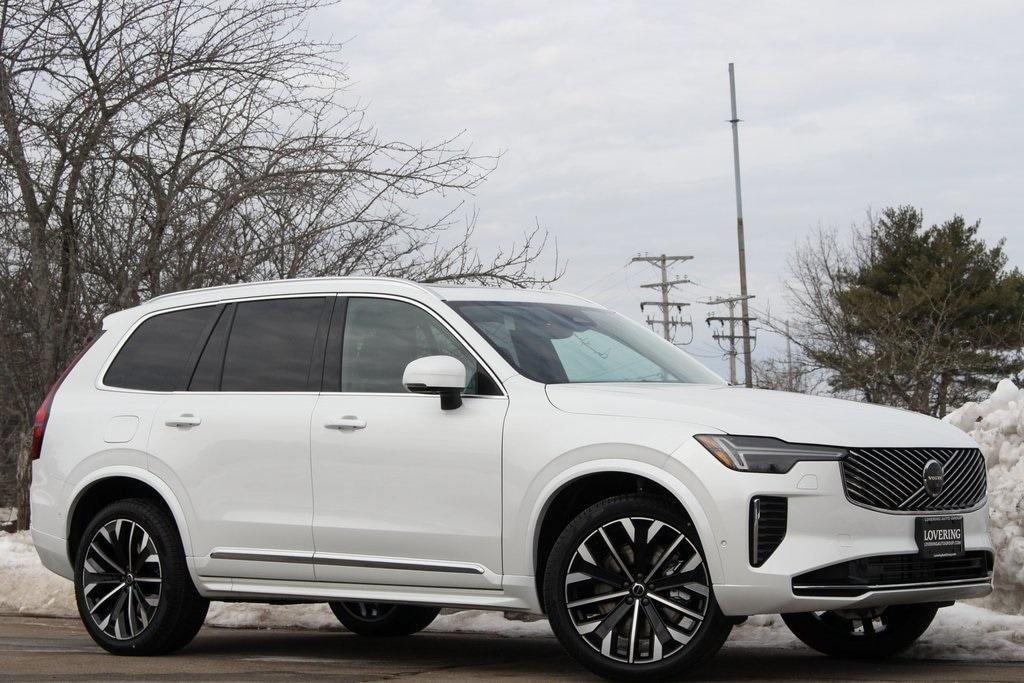 new 2025 Volvo XC90 Plug-In Hybrid car