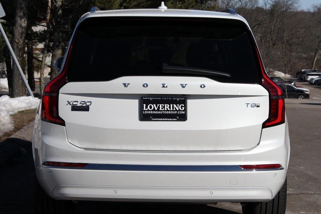 new 2025 Volvo XC90 Plug-In Hybrid car