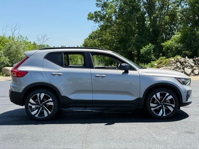 used 2025 Volvo XC40 car, priced at $40,977