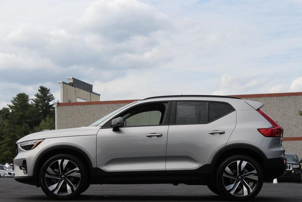 used 2025 Volvo XC40 car, priced at $38,812