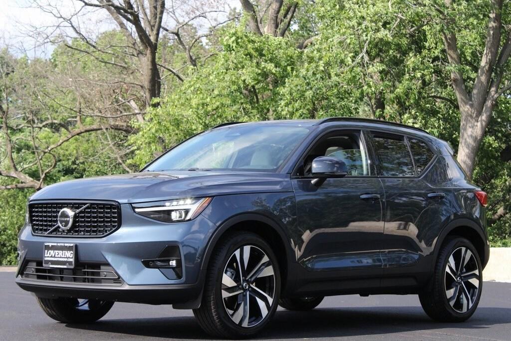 new 2026 Volvo XC40 car, priced at $54,200