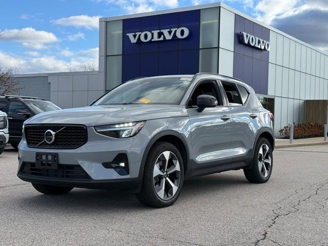 used 2025 Volvo XC40 car, priced at $33,800