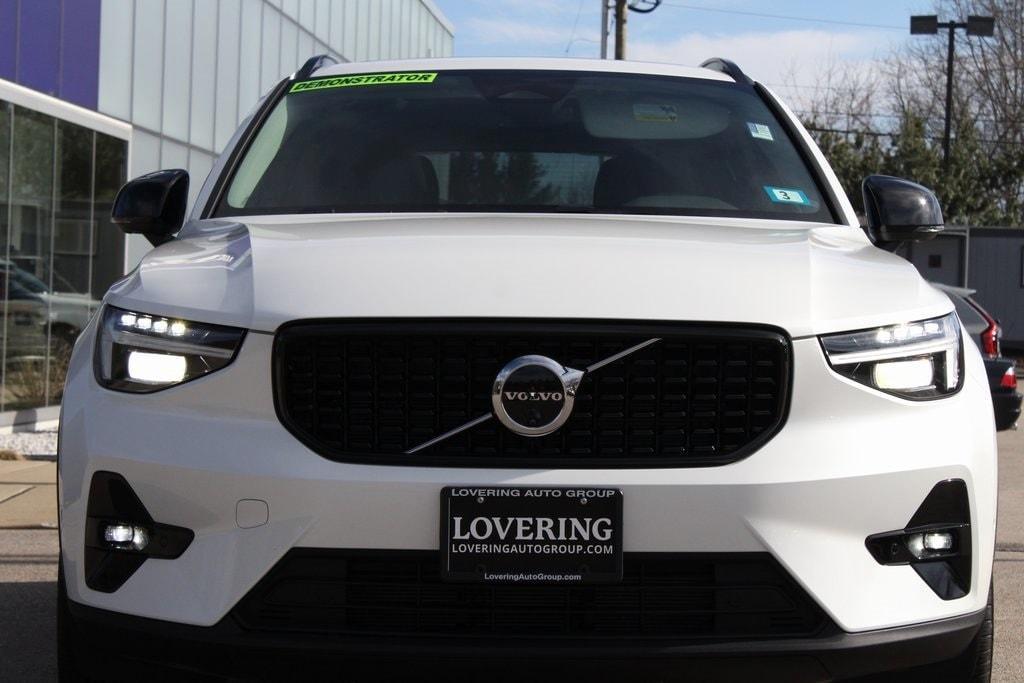 new 2025 Volvo XC40 car, priced at $49,540
