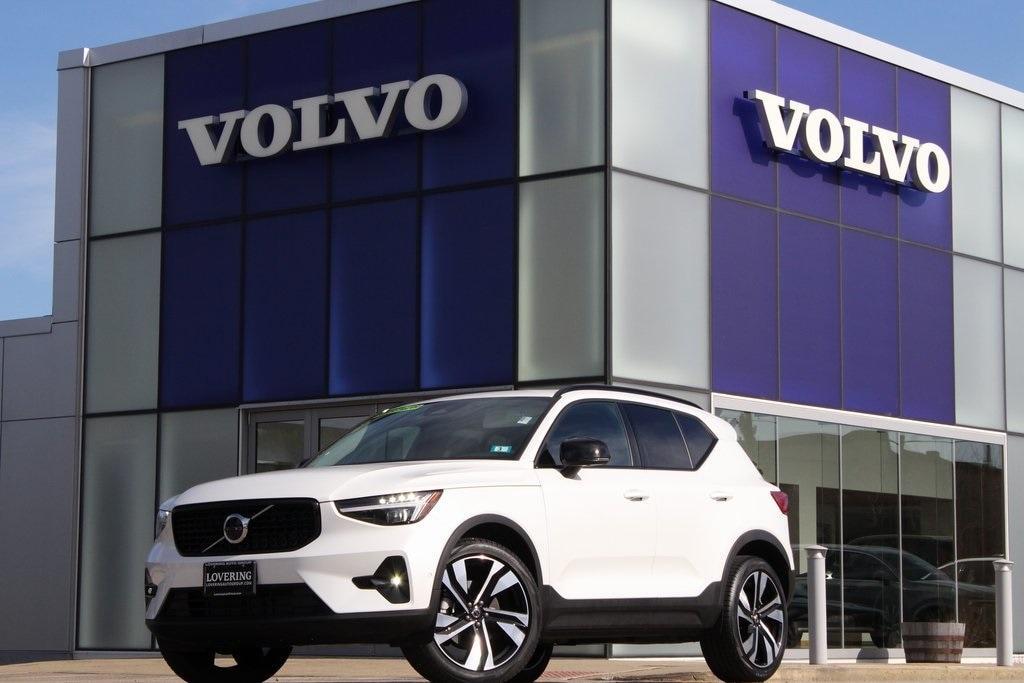 new 2025 Volvo XC40 car, priced at $49,540