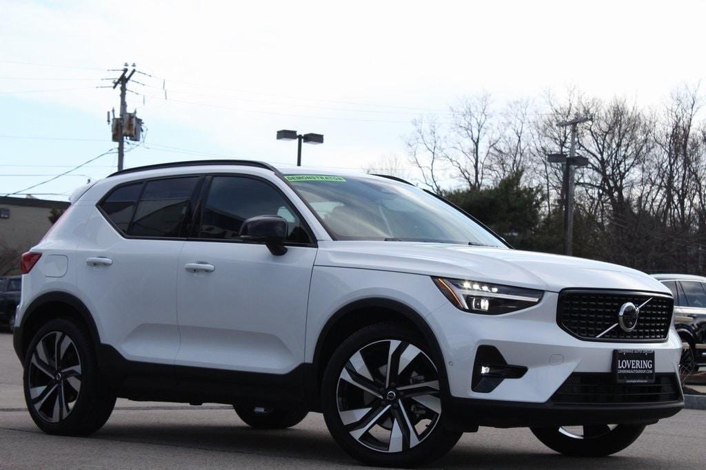 new 2025 Volvo XC40 car, priced at $49,540