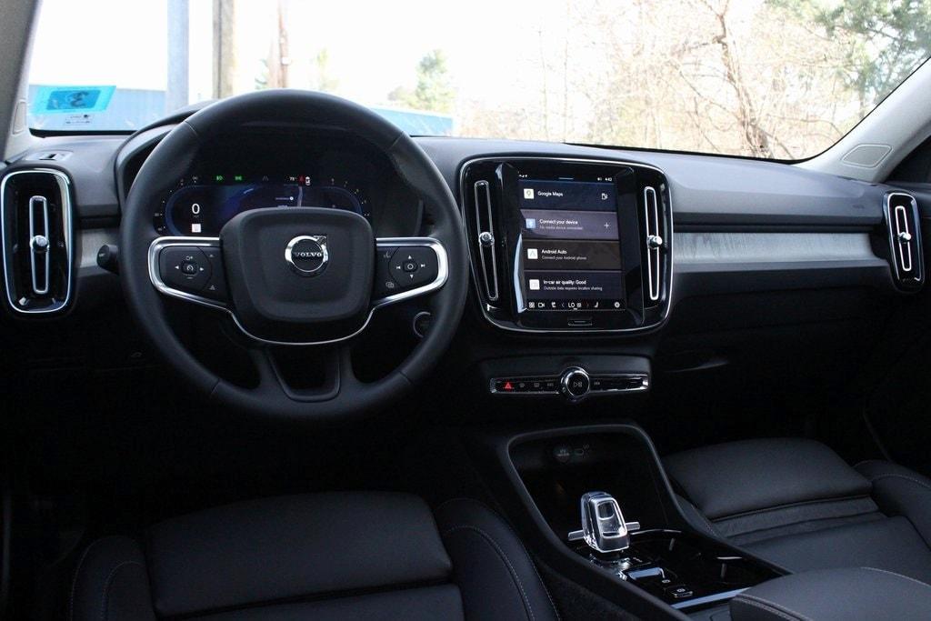 new 2025 Volvo XC40 car, priced at $49,540