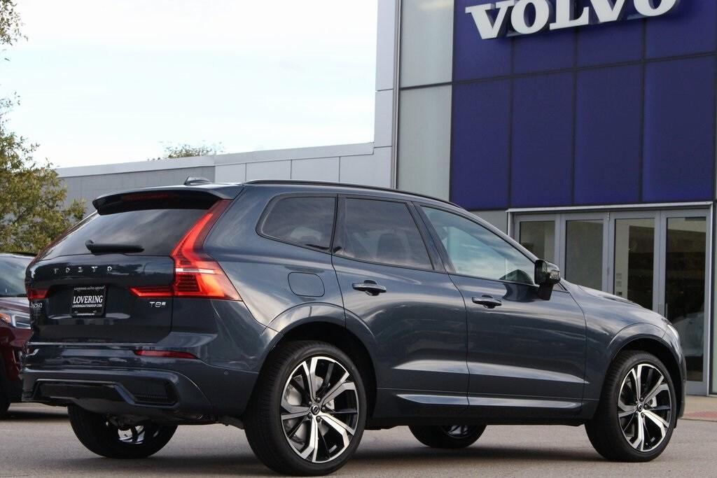 new 2025 Volvo XC60 Plug-In Hybrid car